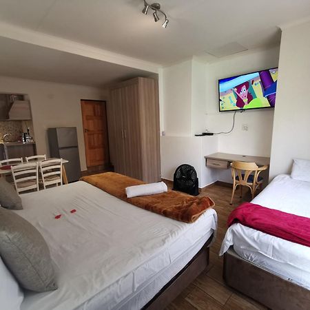 Aparthotel 50 Galena Affordable Luxury Roodepoort Exterior foto